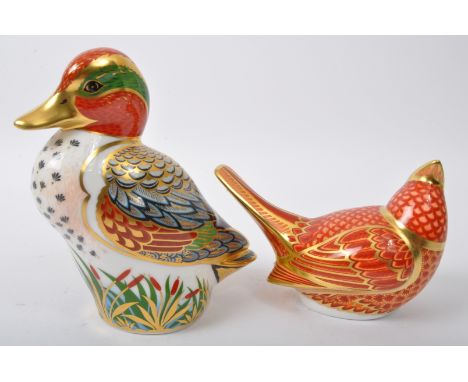 Royal Crown Derby -&nbsp; Red Cardinal &amp; G.W Teal - Guild Exclusive 20 - Two vintage 20th century Royal Crown Derby NOS N