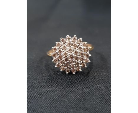 9 CARAT GOLD &amp; DIAMOND CLUSTER RING 3.0G TOTAL 