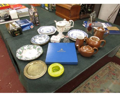 Collection of china to include some Royal Worcester