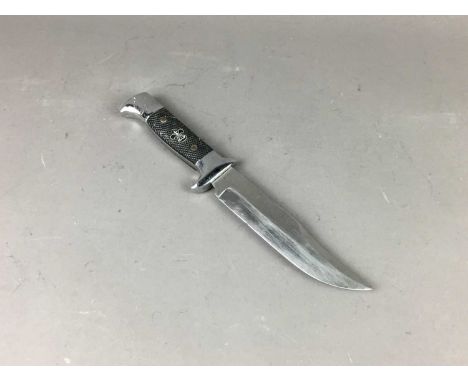 MID 20TH CENTURY HUNTING KNIFE,27.5cm long, with sheath