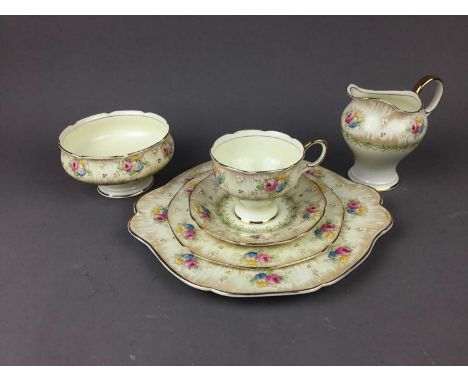 PARAGON 'VIRGINIA' PATTERN TEA SERVICECondition report: Comprising eight cups, twelve saucers, eleven side plates, one sugar,