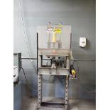 Dayton 25-Ton Hydraulic H-Frame Press, Model 3Z916A, 23" Window, Adjustable Bed Height