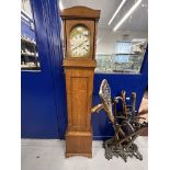 20th cent. Oak short cased clock, strikes the quarter, half and full hour.