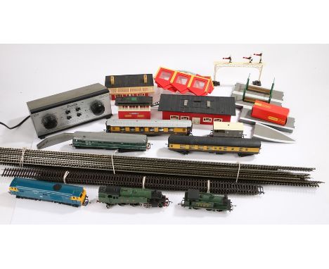 OO gauge model railway, to include G &amp; R Wrenn GWR 8230 and Southern 1127 locomotives, Triang R.357 D5572 engine, Hornby 