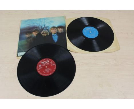 2 x Rolling Stones LPs. Between the Buttons (LK 4852) Big Hits (High Tide and Green Grass), without sleeve.