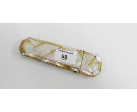 Mother of pearl spectacles / etui case, 15cm long