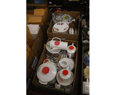 Two trays, including Thomas dinner service and Royal Worcester Evesham