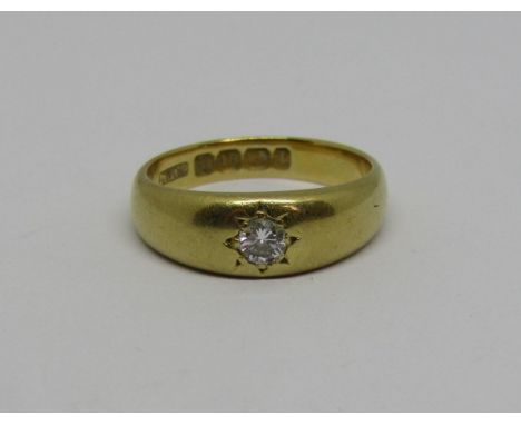 18ct diamond gypsy ring with star cut detail, size M, 5.4g 