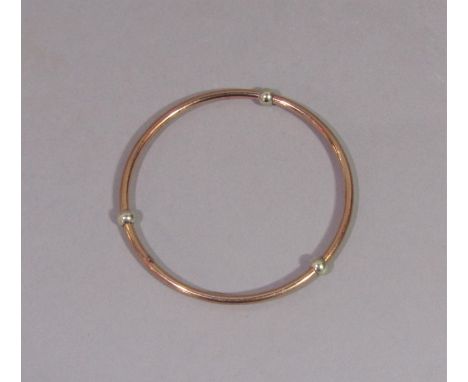 9ct bi-colour bangle, maker 'CD', Sheffield 2004, 18g 