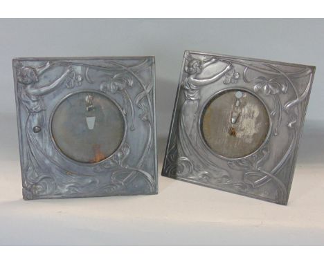Pair of Art Nouveau cast pewter easel picture frames with Tondo recess, in the manner of WMF, 18 x 18 cm and 9 cm viewing por