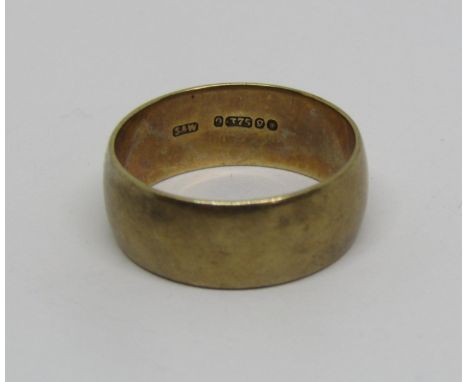 9ct wedding ring, size T, 6g 