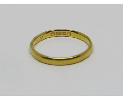22ct wedding ring, size M, 2.1g 