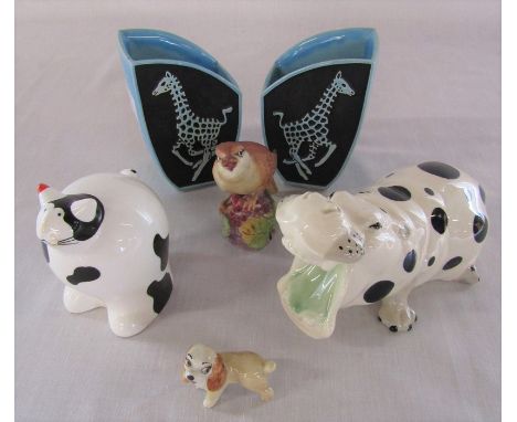 Various ceramics inc Villeroy &amp; Boch cat, pair of Wade giraffe vases H 10 cm, Royal Worcester nightingale, Szeiler hippo 