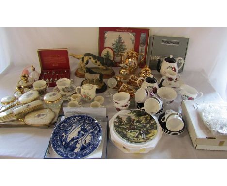 Various ceramics etc inc collectors plates, dog and donkey figures, Spode Christmas cake stand etc, commemorative ware, dress