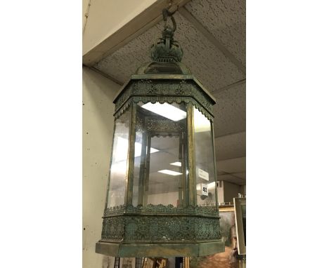 CROWN TOP LANTERN