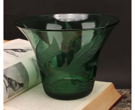 A French Art Deco green glass bell shaped vase, by Verart Paris, etched with geese in flight, 20.5cm high, signed to base