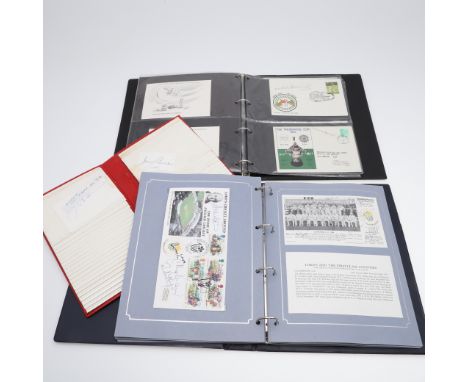 ALBUMS OF CRICKET AUTOGRAPHS INCLUDING DON BRADMAN &amp; AUSTRALIAN CRICKETERS. Three albums including a large album with sig