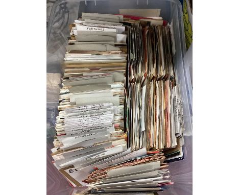 Singles - Fleetwood Mac, Gerry and the Pacemakers, Elvis Presley, Monkeys, Kinks, Ivy League, Rolling Stones, Manfred Mann, a