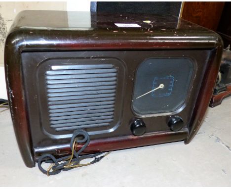 A vintage Italian valve mains radio, brought to the UK after the war (sold as a collectors item only)