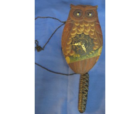 Small Bavarian wooden wall clock in the form of an owl with automaton eyes, single fir cone type weight.(B.P. 24% incl. VAT)
