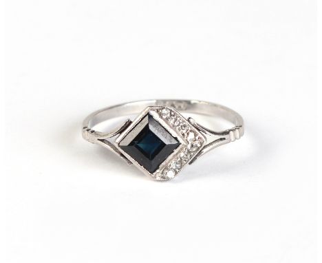 An Art Deco platinum, diamond and sapphire ring, approx UK size 'M', 1.8g.