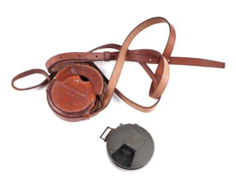 A WWI Short & Mason Ltd, London, Clinometer, serial no. 2221, in a fitted leather case.