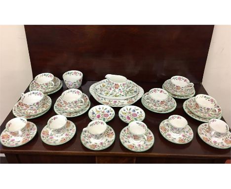 Haddon Hall Tea & Coffee Dinner Service includes 6 large dinner plates & plates cups and saucers 