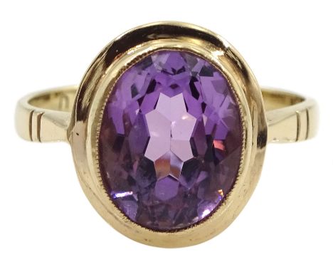 9ct gold single stone oval amethyst ring, hallmarkedCondition Report:Approx 2.65gm, size K, good condition