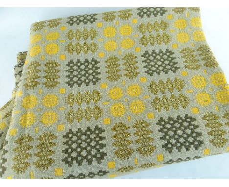 VINTAGE WELSH WOOLEN TAPESTRY BLANKET, mustard, sage and greenThere are a few holes and some edge fraying.The size is 180 x 2