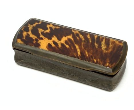A 19th century tortoiseshell and horn snuff box, L11cm.  - Condition Report 