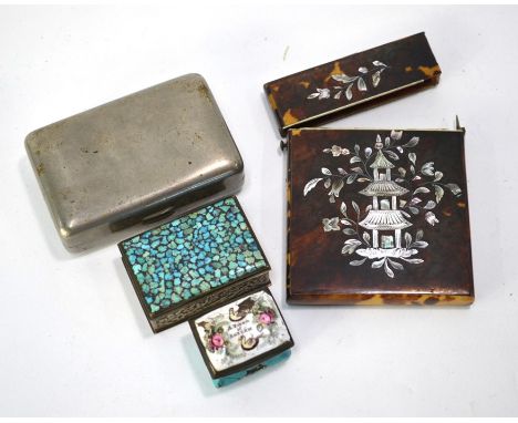 A Georgian Battersea (probably) enamel patch-box of waisted cushion form, the mirrored lid inscribed 'A Token of Esteem' (a/f