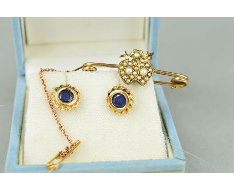 AN EARLY 20TH CENTURY GOLD SPLIT PEARL BROOCH AND A PAIR OF SAPPHIRE EARRINGS, the brooch designed as two overlapping hearts 