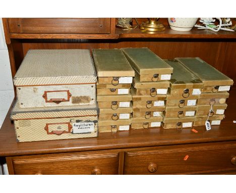 A COLLECTION OF HABERDASHERY BUTTON BOXES to include twenty smaller boxed and two larger boxes