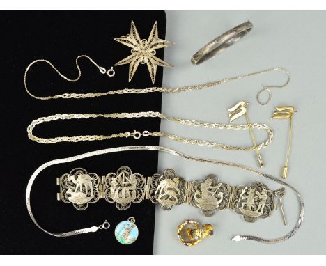 A SELECTION OF MAINLY SILVER AND WHITE METAL JEWELLERY to include an Egyptian design filigree bracelet, a small hinged silver