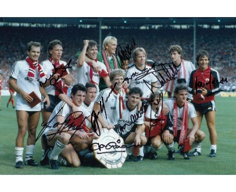 Football autographed Man United 12 X 8 Photo colour, Depicting A Wonderful Image Showing Manchester United Players Celebratin