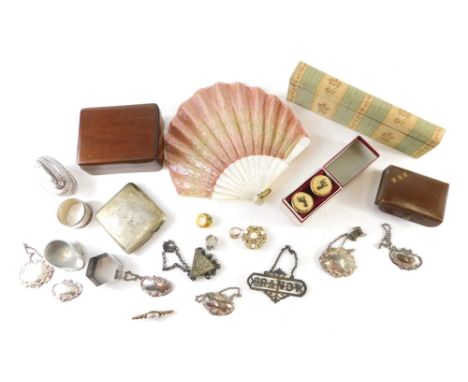 Various silver jewellery and related effects, a quantity of spirit labels, napkin ring, table lighter, costume jewellery, sil