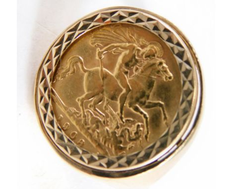 An Edward VII gold half sovereign ring, 1908, in plain 9ct gold setting, size Z, 9.7g all in.