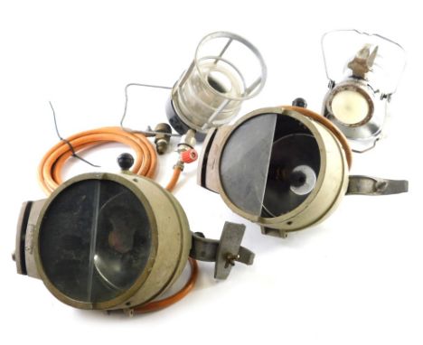 Various vintage lighting, flood lights, articulated Everready light with cylindrical shade and articulated chrome handle, 14c