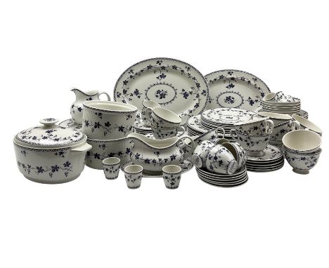 Royal Doulton Yorktown dinner, tea and coffee service including fifteen dinner plates, six side plates, nine dessert bowls, p