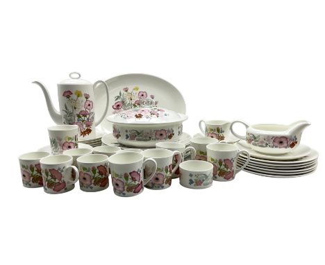 Wedgwood Meadow Sweet pattern dinner and coffee service for six comprising six dinner plates, six side plates, six tea plates