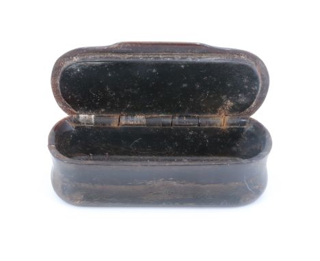 A Victorian horn snuff box, 8.5 x 4 x 2.5