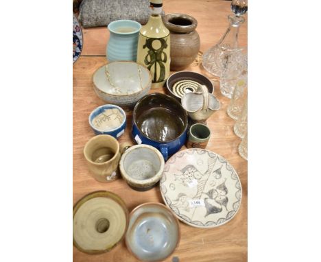 A mixed lot of vintage studio pottery, including lamp, vases and bowl etc.