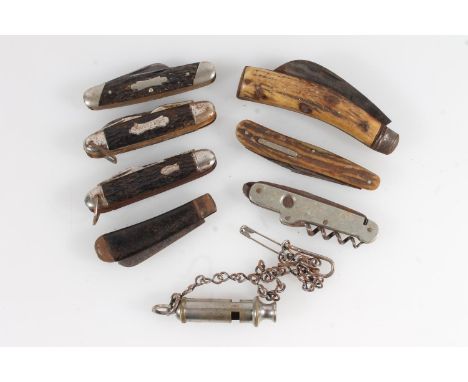 Collection of folding knives to include a horn handled hunting knife with blade by W Saynor Ltd of Sheffield, a horn handled 