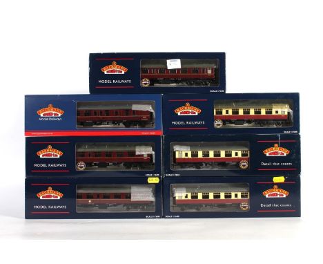 Bachmann Branchline OO gauge model railways to include seven coaches 39000R(A) BR mkI SO 2nd open maroon W3875, 39026E BR mkI