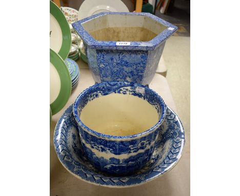 Ceramics - a Copeland Spode Italian pattern blue and white planter;  another Chinese etc (3)