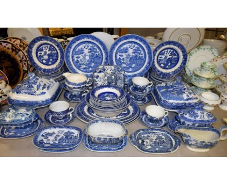 Ceramics - blue and white willow pattern plates, side plates, tureens, vegetable dishes, cups and saucers, bowls etc, Victori