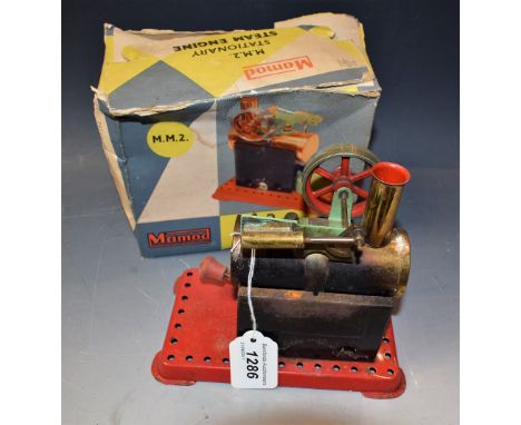 Toys and Juvenalia - a Mamod M.M.2 stationary steam engine, boxed 