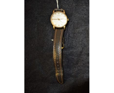 A vintage Vertex hallmarked 9ct gold gent's wristwatch