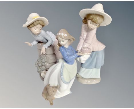 Three Nao figures of girls (3)