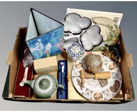 A box of ceramics : Wedgwood Jasperware teapot, Royal Worcester pickle fork, Grafton cake slice, Royal Doulton plate, Allenda